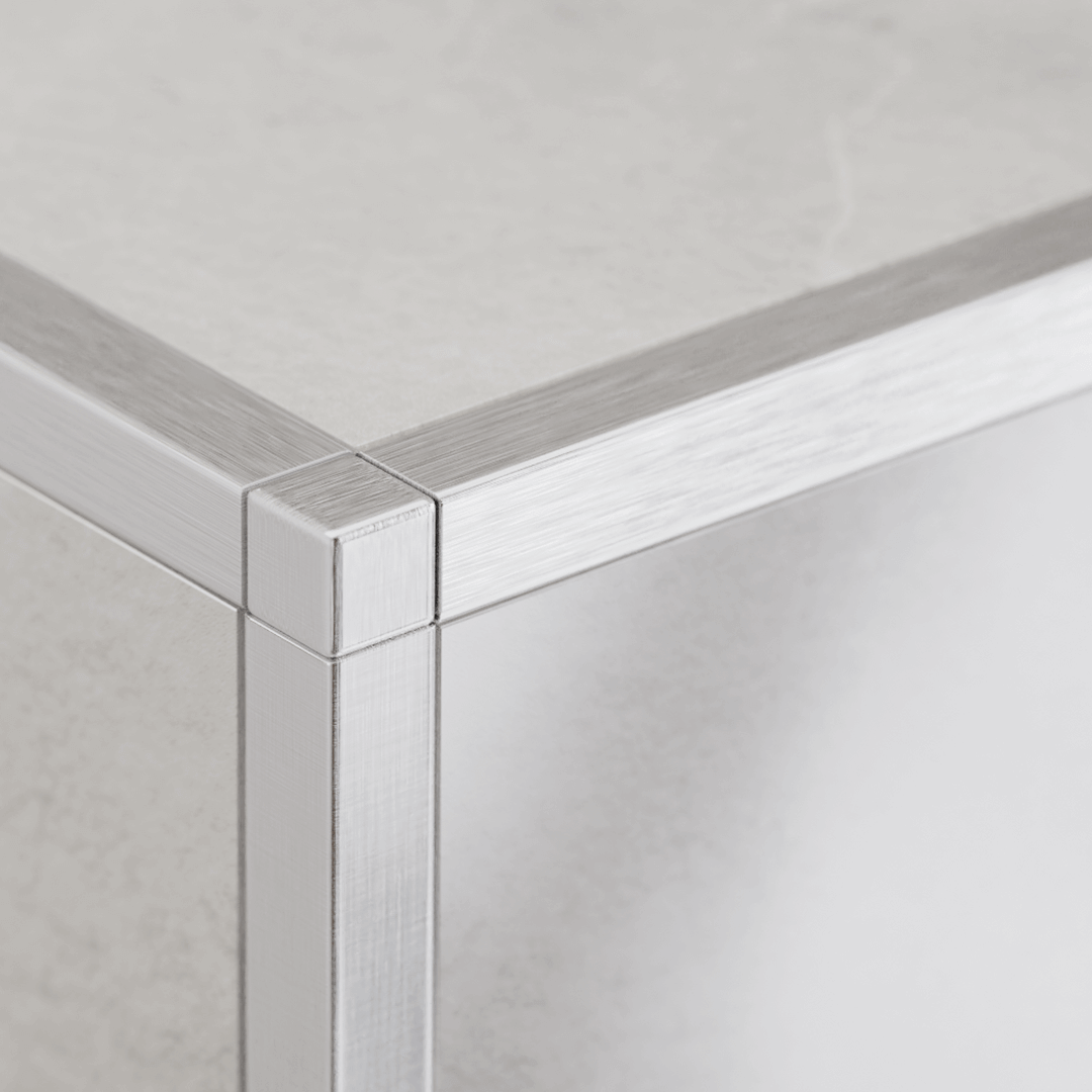 finition en acier pour profilé pour carrelage argentée mate