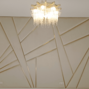 Profilé en C doré mat - mur avec des panneaux muraux velours